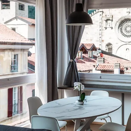 Apartment Downtown Como-luxury